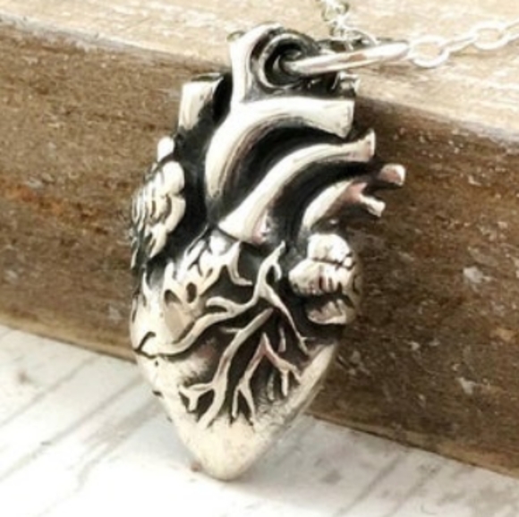 Heart Pendent with chain - Picture 2 of 7